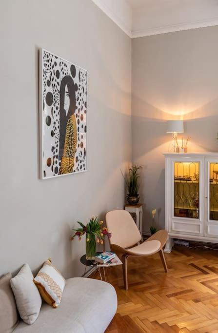 No.8: Lovely & Cosy 3-Room Heart Of The City 蒂米什瓦拉 外观 照片